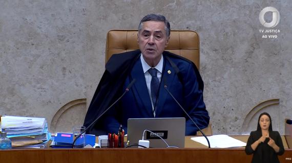 Foto do Ministro Barroso na abertura da seção do STF